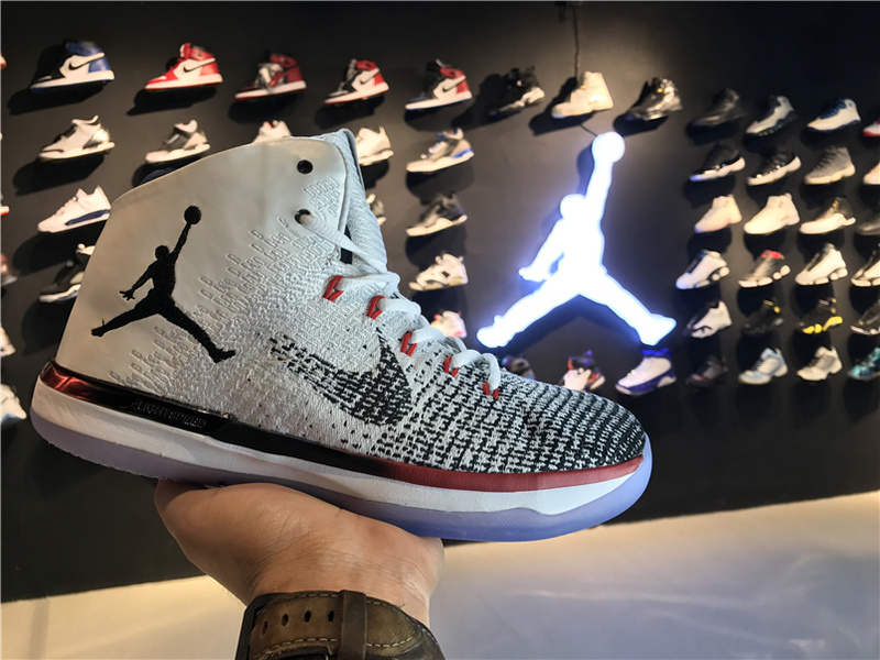 Air Jordan 31 Black Toe 845037 108